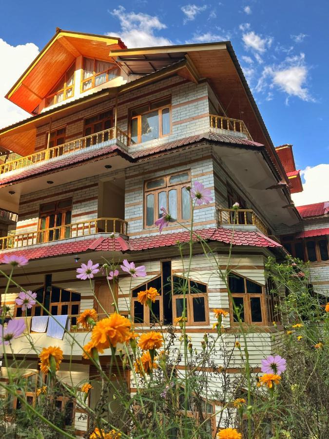 Hotel Anupam By Mid Orchard, 卡索尔 外观 照片