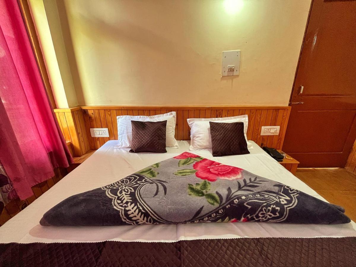 Hotel Anupam By Mid Orchard, 卡索尔 外观 照片