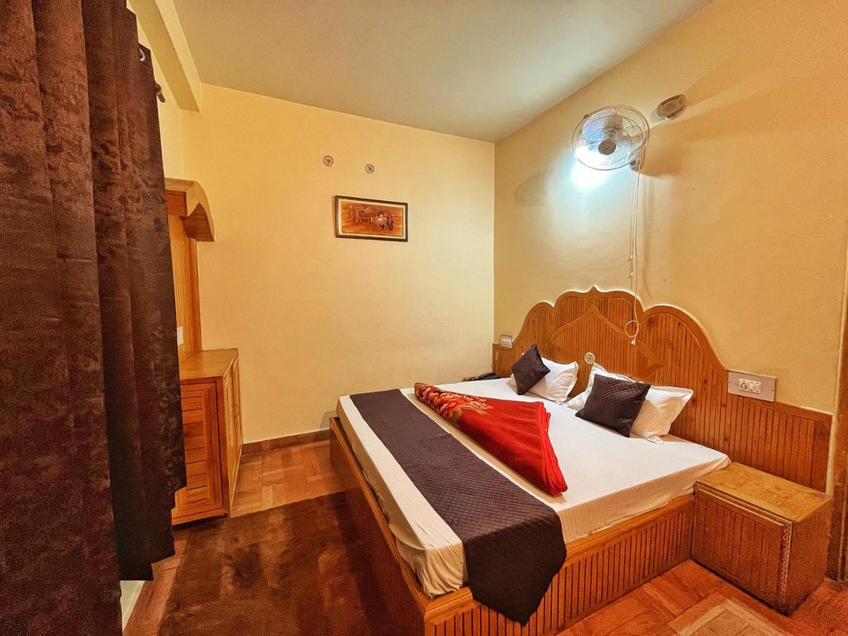 Hotel Anupam By Mid Orchard, 卡索尔 外观 照片