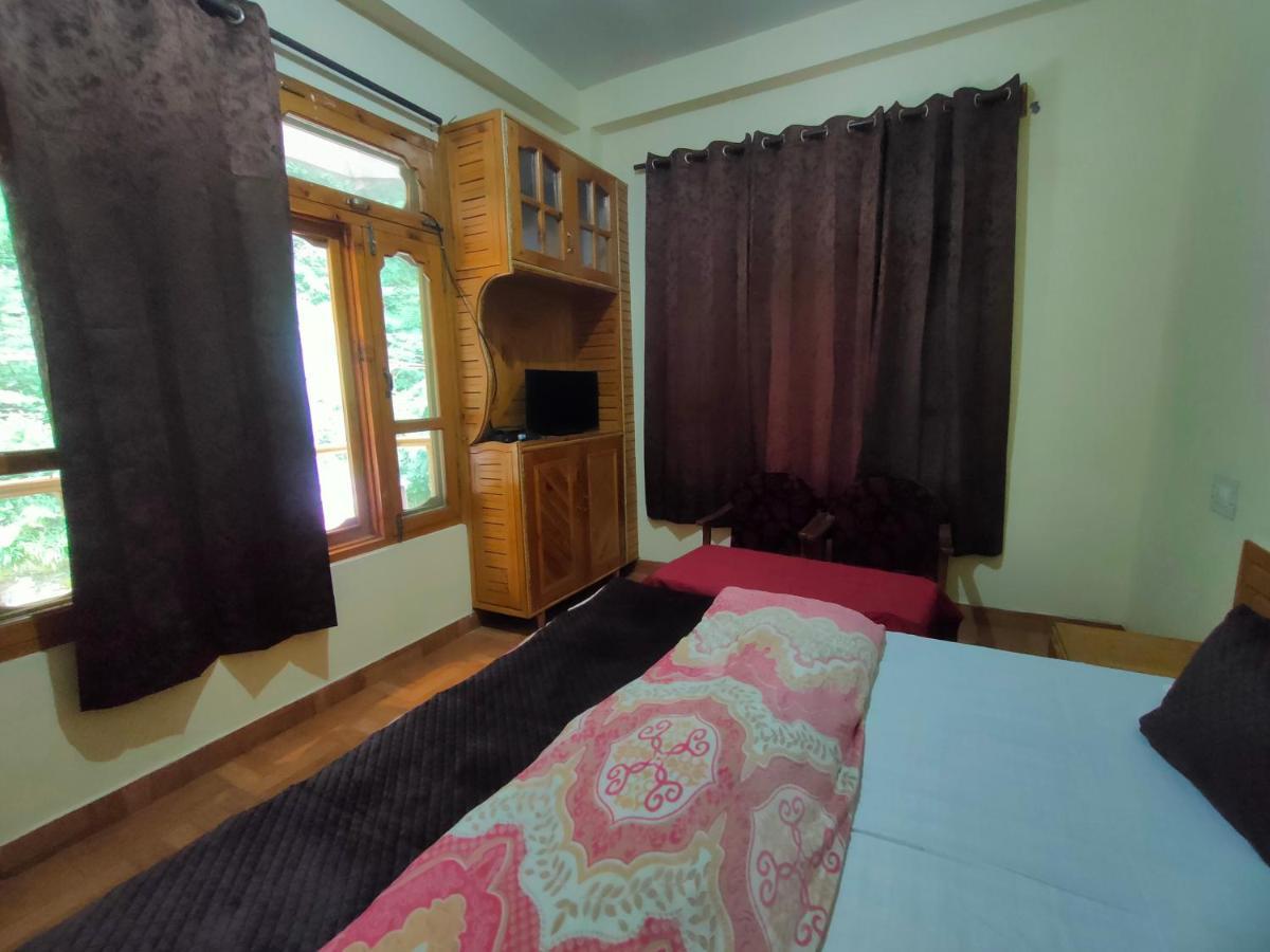 Hotel Anupam By Mid Orchard, 卡索尔 外观 照片