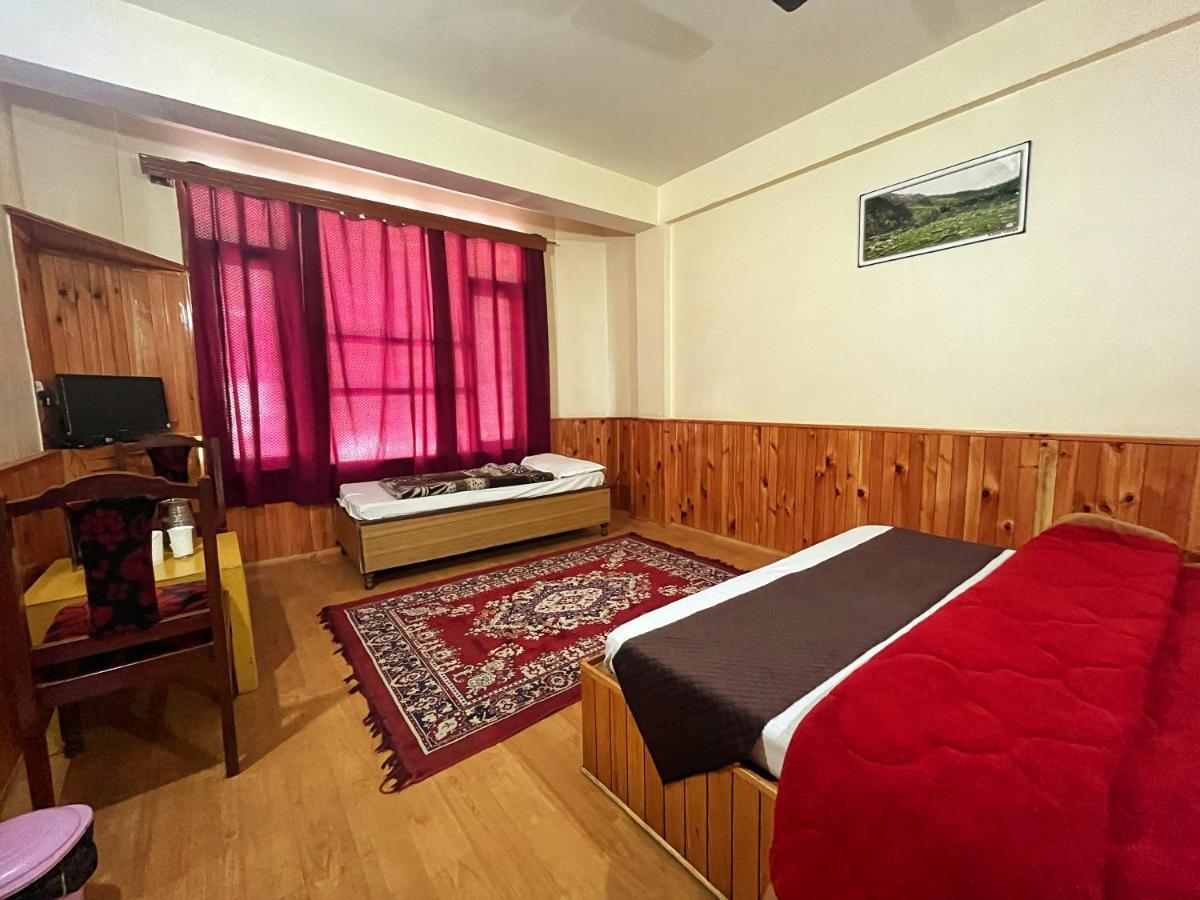 Hotel Anupam By Mid Orchard, 卡索尔 外观 照片